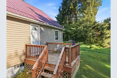 7 Old Fredonia Rd, Mercer Boro, PA 16137 - Photo 2