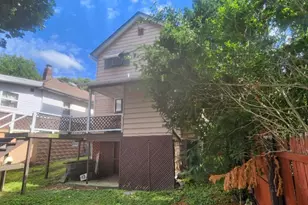 1202 Crescent Ave, Ellwood City, PA 16117 - Photo 4