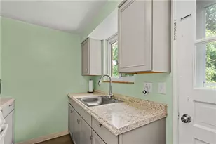 5185 Caste Dr, Pittsburgh, PA 15236 - Photo 12