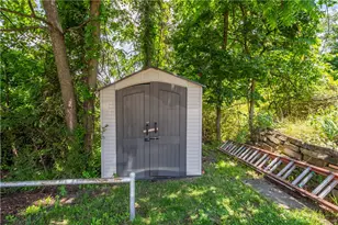 5185 Caste Dr, Pittsburgh, PA 15236 - Photo 38