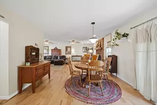 957 Douglas Dr, Pittsburgh, PA 15239 - Photo 10