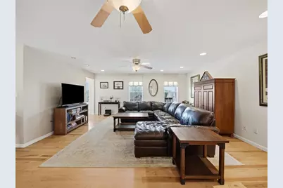 957 Douglas Dr, Pittsburgh, PA 15239 - Photo 6