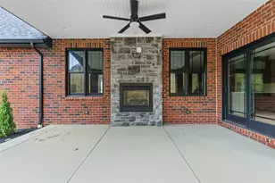 1037 Skyline Dr, Cecil, PA 15317 - Photo 44