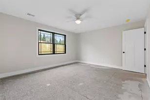 1037 Skyline Dr, Cecil, PA 15317 - Photo 38