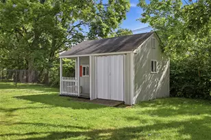 5887 Wilson Dr, Bethel Park, PA 15102 - Photo 40