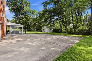 5887 Wilson Dr, Bethel Park, PA 15102 - Photo 38