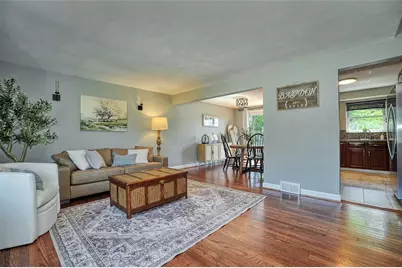 318 Smallwood Drive, Moon/Crescent Twp, PA 15108 - Photo 2