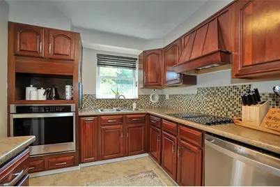 318 Smallwood Drive, Moon/Crescent Twp, PA 15108 - Photo 4