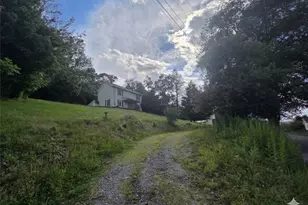 5773 Harrison Ave, Export, PA 15632 - Photo 2