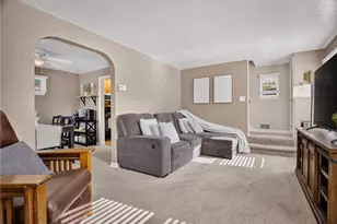 1591 Greencrest Dr, Pittsburgh, PA 15226 - Photo 6