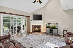 2050 Croghan Dr, Collier Township, PA 15106 - Photo 10