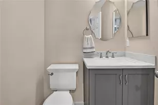 2050 Croghan Dr, Collier Township, PA 15106 - Photo 16