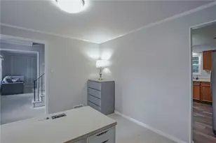 2509 Springwood Dr, Pittsburgh, PA 15116 - Photo 12