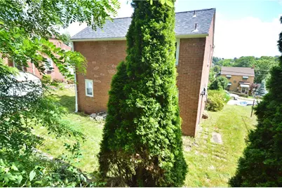 1056 Lindberg Ave, Pittsburgh, PA 15120 - Photo 26