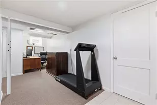 1705 President Dr, Pittsburgh, PA 15116 - Photo 38