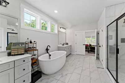 125 Abigail Dr, Adams Township, PA 16046 - Photo 28