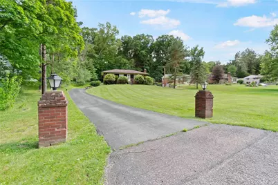 215 Arborwood Dr, Richland, PA 15044 - Photo 1