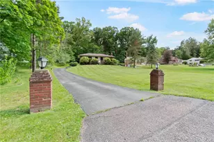 215 Arborwood Dr, Richland, PA 15044 - Photo 1