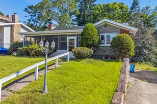 318 Dunbar Dr, Wilkins Township, PA 15235 - Photo 2