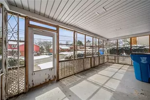 318 Dunbar Dr, Wilkins Township, PA 15235 - Photo 4