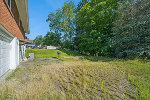 318 Dunbar Dr, Wilkins Township, PA 15235 - Photo 32