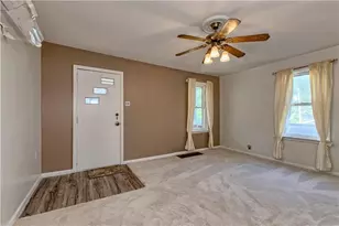 28 Tulip St, Adamsburg, PA 15611 - Photo 4