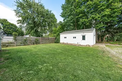 424 N Center St, Grove City Boro, PA 16127 - Photo 8
