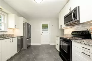 424 N Center St, Grove City Boro, PA 16127 - Photo 22