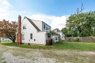 424 N Center St, Grove City Boro, PA 16127 - Photo 4