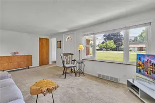 115 Shafer Rd, Moon/Crescent Twp, PA 15108 - Photo 4