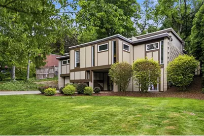 2322 Marbury Rd, Pittsburgh, PA 15221 - Photo 2