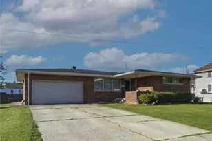 1110 Graham St, Rostraver, PA 15012 - Photo 2
