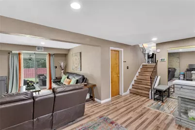 321 Saint Moritz Dr, Monroeville, PA 15146 - Photo 12