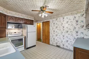 526 Lincoln Ave, Springdale Boro, PA 15144 - Photo 8