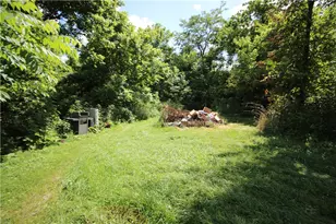 2460 Manown Rd, Forward Township, PA 15063 - Photo 14