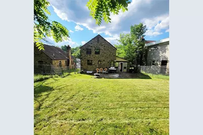 2218 Laketon Rd, Pittsburgh, PA 15221 - Photo 32