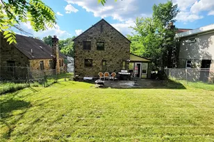 2218 Laketon Rd, Pittsburgh, PA 15221 - Photo 32