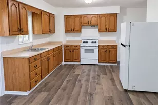 726 E 9th Ave, Munhall, PA 15120 - Photo 2