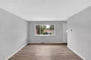 746 Providence Dr, Pittsburgh, PA 15239 - Photo 10