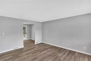 746 Providence Dr, Pittsburgh, PA 15239 - Photo 6