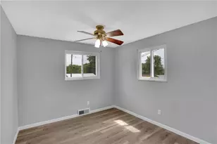 746 Providence Dr, Pittsburgh, PA 15239 - Photo 20