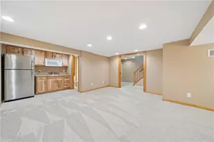 1800 Taper Dr, Pittsburgh, PA 15241 - Photo 34