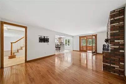 1800 Taper Dr, Pittsburgh, PA 15241 - Photo 10