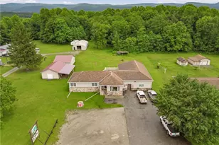 118 Indian Creek Valley Rd, Springfield Township, PA 15469 - Photo 2