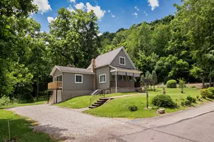 2 Ferry St, Vandergrift, PA 15629 - Photo 1