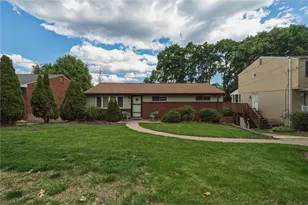 954 Ellen Dr, Pittsburgh, PA 15227 - Photo 2