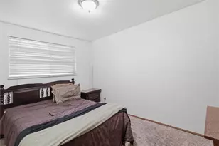 954 Ellen Dr, Pittsburgh, PA 15227 - Photo 10