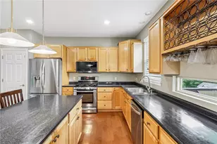 1712 Dawn Dr, Pittsburgh, PA 15143 - Photo 6
