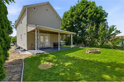 408 Wampum Ave, Ellwood City, PA 16117 - Photo 24