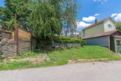 826 Eureka St, Pittsburgh, PA 15210 - Photo 30